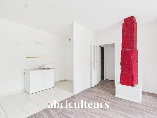 Appartement T2 rénové de caractère, terrasse & jardin Résidence de standing à Survilliers