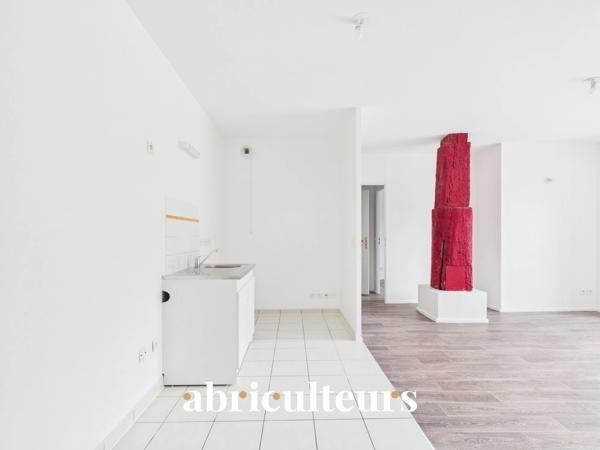 Appartement T2 rénové de caractère, terrasse & jardin Résidence de standing à Survilliers