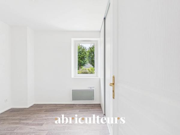 Appartement T2 rénové de caractère, terrasse & jardin Résidence de standing à Survilliers
