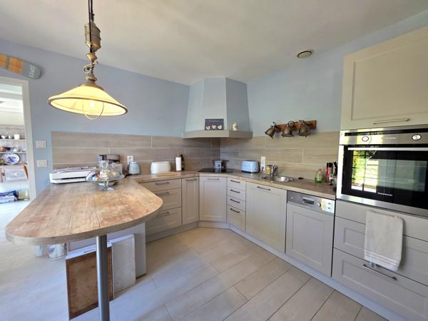 Superbe bungalow de 3-chambres avec grand jardin privatif, à quelques minutes à pied d'Eymet
