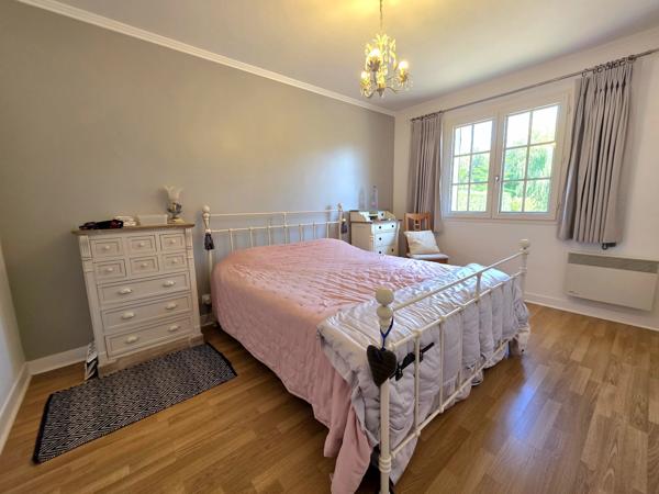 Superbe bungalow de 3-chambres avec grand jardin privatif, à quelques minutes à pied d'Eymet