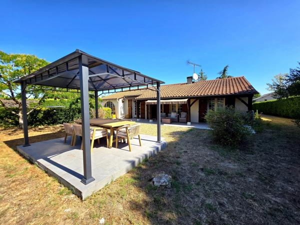 Superbe bungalow de 3-chambres avec grand jardin privatif, à quelques minutes à pied d'Eymet