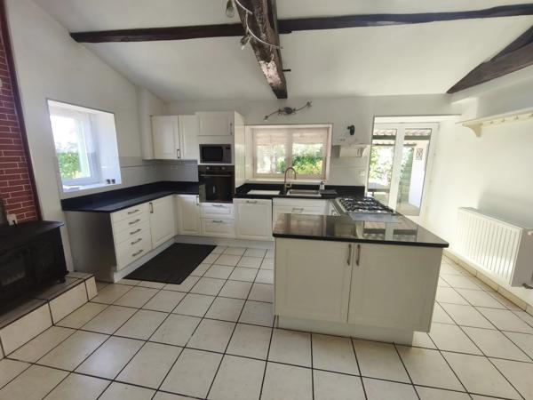 Charmante maison de 3 Chambres avec Beaux Jardins dans un Hameau Paisible