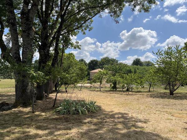 Terrain à vendre |  Taponnat-Fleurignac |  1830 m²