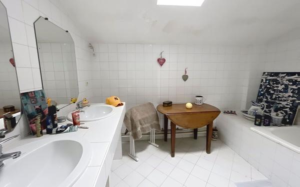 Maison à vendre    5 pièces •  La Force