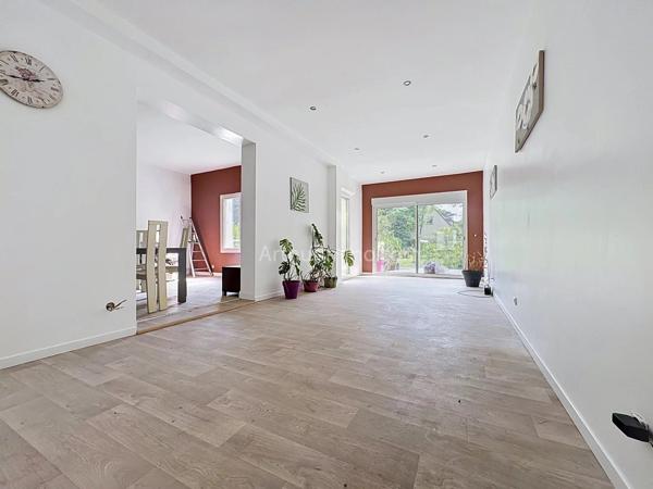 Vente                                                      Maison
                        
                     7 pièces                      170 m2                     à Boissy-Saint-Léger
