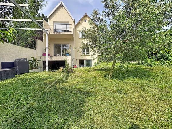 Vente                                                      Maison
                        
                     7 pièces                      170 m2                     à Boissy-Saint-Léger