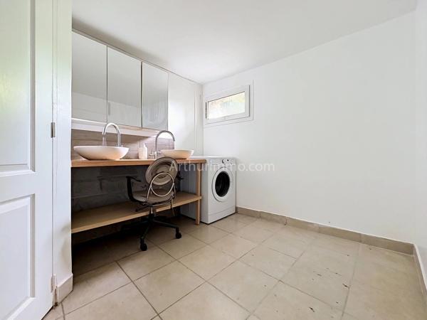 Vente                                                      Maison
                        
                     7 pièces                      170 m2                     à Boissy-Saint-Léger