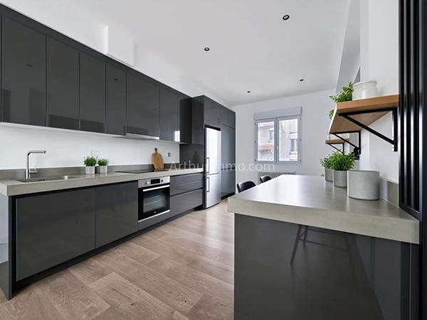Vente                                                      Maison
                        
                     7 pièces                      170 m2                     à Boissy-Saint-Léger