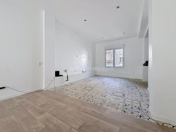 Vente                                                      Maison
                        
                     7 pièces                      170 m2                     à Boissy-Saint-Léger
