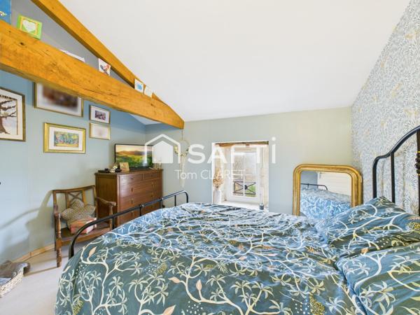 Belle Maison en Pierre avec 3 Chambres, Piscine et Dépendance, proche Blaye