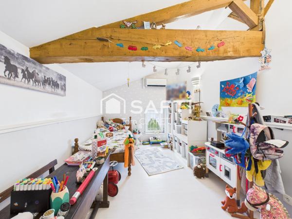 Belle Maison en Pierre avec 3 Chambres, Piscine et Dépendance, proche Blaye