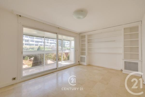 Appartement F3 à vendre  3 pièces - 86,71 m 2   PARIS  - 75015