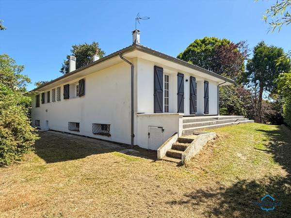 Dpt Landes (40), à vendre AIRE SUR L'ADOUR maison T4 de 140m² habitables + sous-sol intégral avec garage sur 2485m² de terrain