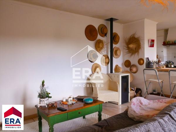 Maison au calme avec jardin et garage. Bien rare