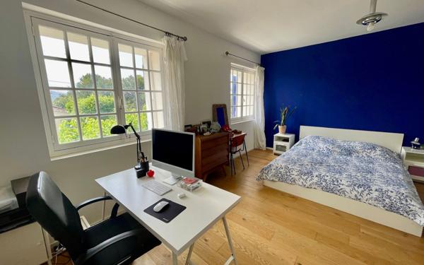 Maison à vendre    4 pièces •  Saint-Cyr-sur-Mer