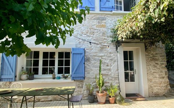 Maison à vendre    4 pièces •  Saint-Cyr-sur-Mer