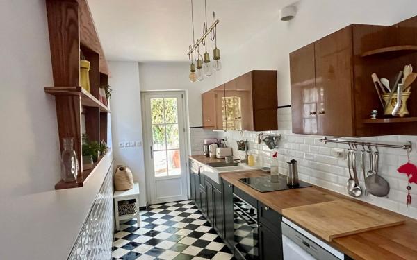 Maison à vendre    4 pièces •  Saint-Cyr-sur-Mer