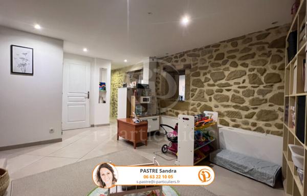 APPARTEMENT 3 PIÈCES AVEC TERRASSE, DÉPENDANCE ET STATIONNEMENTS