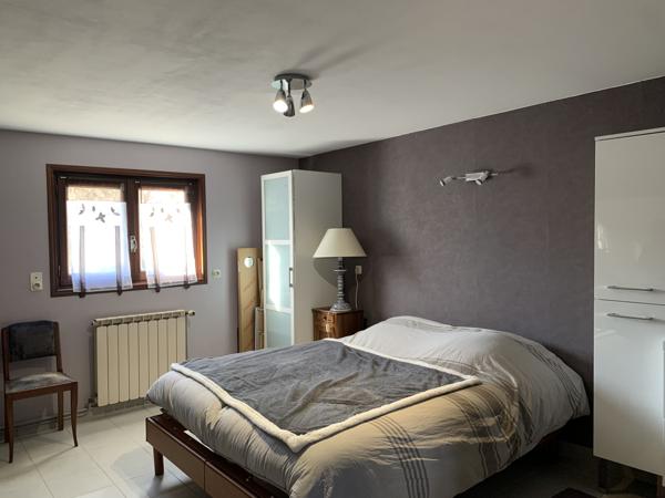 Frontonas (38290) FRONTONAS - MAISON 142 m2 sur terrain de 1004 m² AVEC SOUS-SOL ET GARAGE