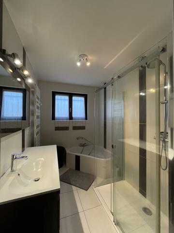 Frontonas (38290) FRONTONAS - MAISON 142 m2 sur terrain de 1004 m² AVEC SOUS-SOL ET GARAGE