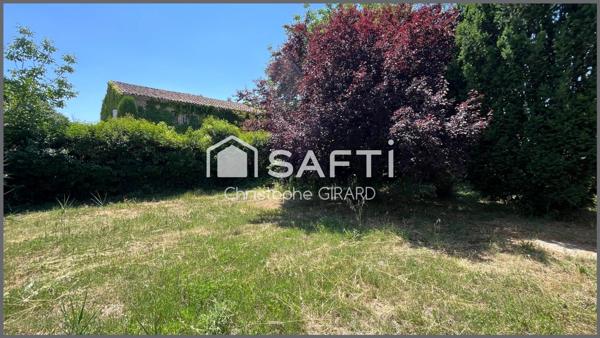 Villa de plain-pied de 124 m² avec Piscine et Jardin de 1230 m²