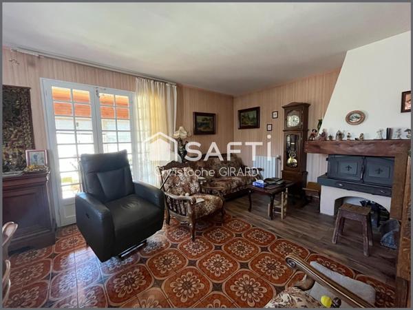 Villa de plain-pied de 124 m² avec Piscine et Jardin de 1230 m²