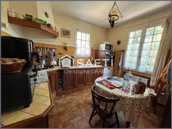 Villa de plain-pied de 124 m² avec Piscine et Jardin de 1230 m²