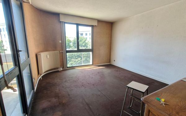 Appartement à vendre    2 pièces • 42,79 m2 Grenoble