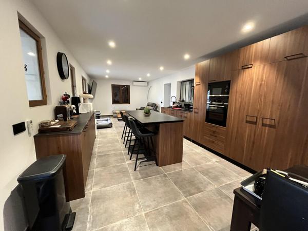 LE MUY EXCLUSIVITE Villa de 185 m2, 5 chambres + garage + careport