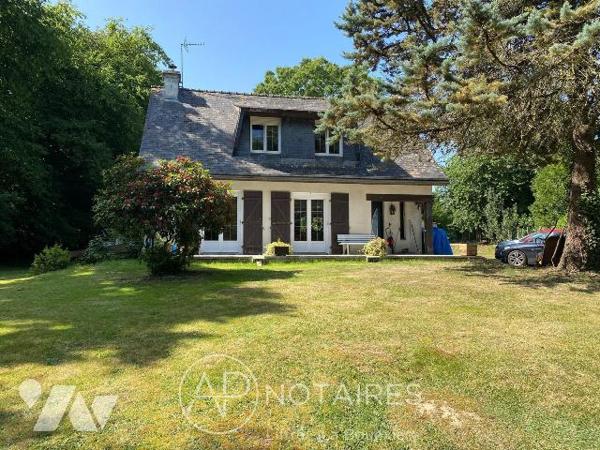 Campagne de LIFFRE
Maison de 109 m² habitable sur un terrain de 2.694 m² clos et arboré.
Cette ...