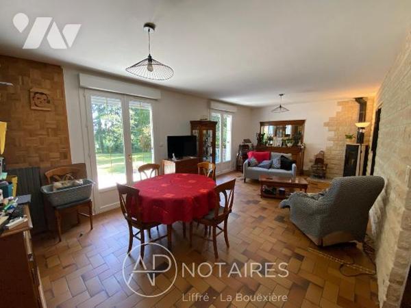 Campagne de LIFFRE
Maison de 109 m² habitable sur un terrain de 2.694 m² clos et arboré.
Cette ...