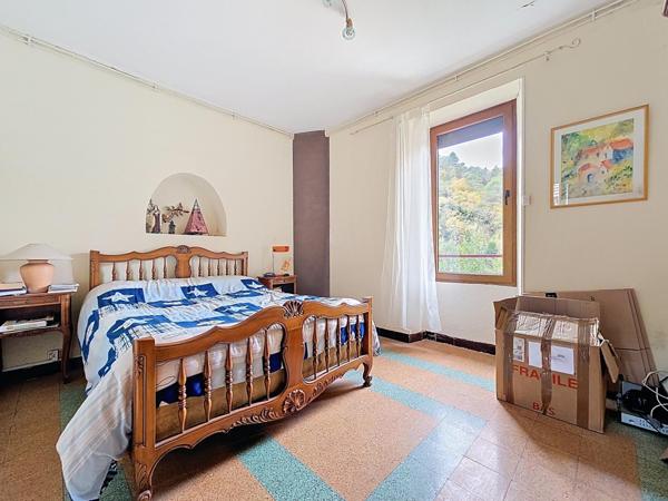 Appartement lumineux avec vue dégagée – Graissessac