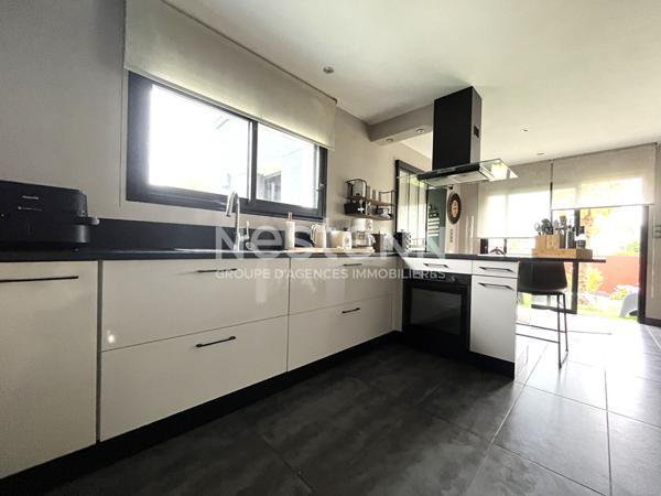 Maison à vendre Monterblanc centre, de style contemporaine, 143 m² environ, 4 chambres