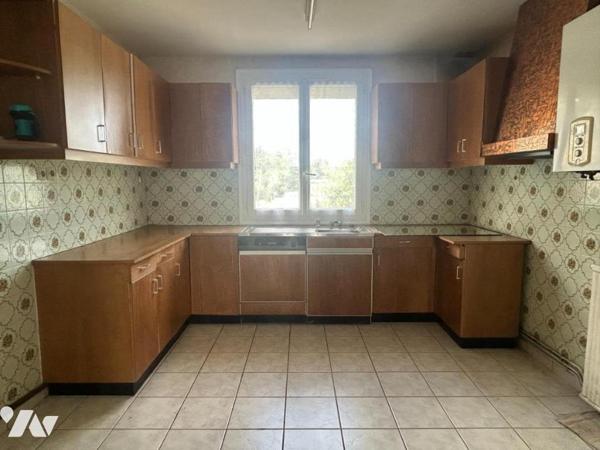 Maison de plain-pied avec 3 chambres + bureau