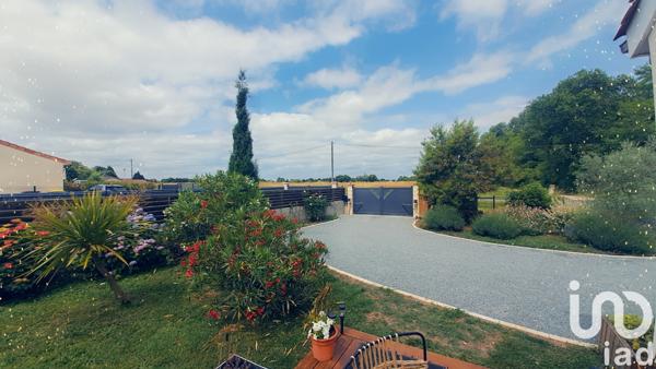 House for sale 4 rooms 100 m² Bayon-sur-Gironde