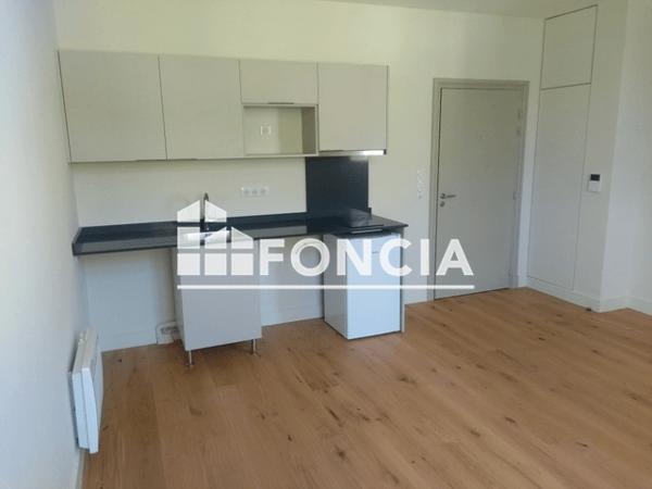 Location Appartement 2 pièces 35.7 m² - 5 RUE ROBERT TRIGER Le Mans 72000