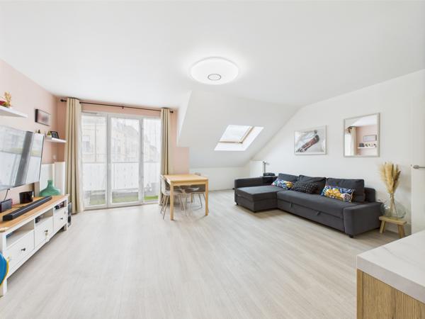 Corbeil-Essonnes (91100) Beau 4 pièces familial de 83 m² (103 m² au sol) avec balcons et 2 place de parkings !