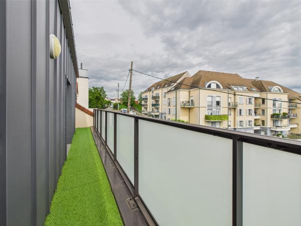 Corbeil-Essonnes (91100) Beau 4 pièces familial de 83 m² (103 m² au sol) avec balcons et 2 place de parkings !