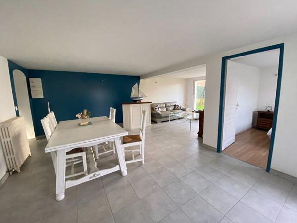 Maison Echillais 190m2 5 chambres, garage, jardin.