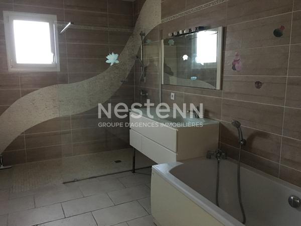 Maison Echillais 190m2 5 chambres, garage, jardin.