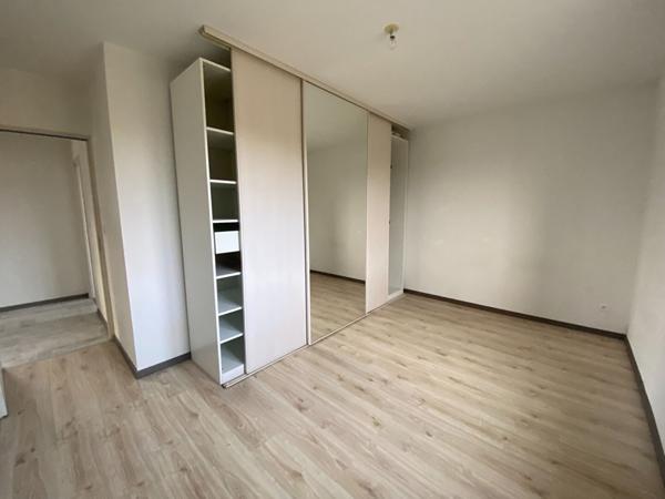 Maison Echillais 190m2 5 chambres, garage, jardin.