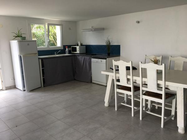 Maison Echillais 190m2 5 chambres, garage, jardin.