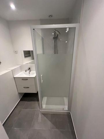 Immeuble de rapport sécurisé, Rendement de 8.25 % brut - Bègles centre 870 000 € H.A.I.*