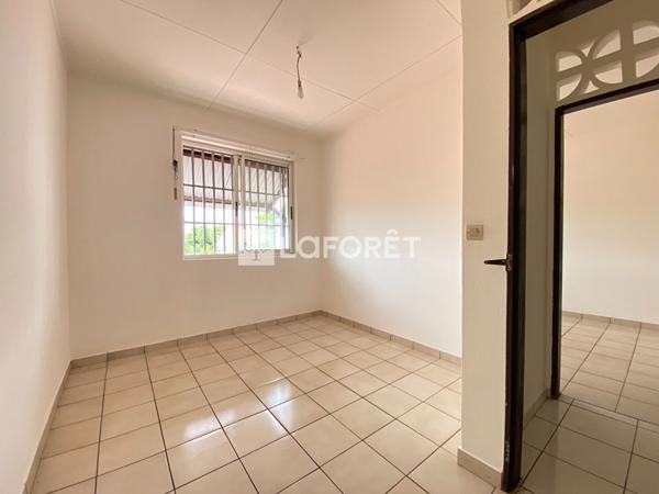 Achat immeuble près de CAYENNE - 10 pièce(s) - 360 m² - 357 600 €