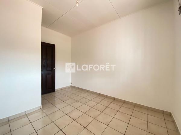 Achat immeuble près de CAYENNE - 10 pièce(s) - 360 m² - 357 600 €