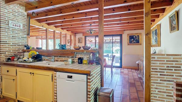 A vendre Maison Landaise de Prestige à Reaup Lisse avec piscine couverte et parc boisé