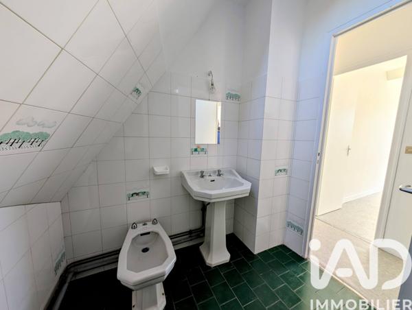 Maison à vendre 9 pièces 248 m² Tuffé Val de la Chéronne