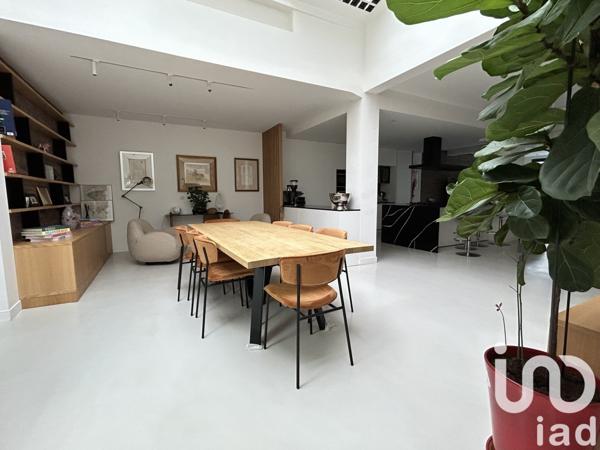 Appartement 5 pièces de 212 m² à Paris (75020)