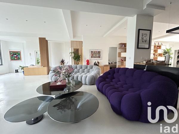 Appartement 5 pièces de 212 m² à Paris (75020)